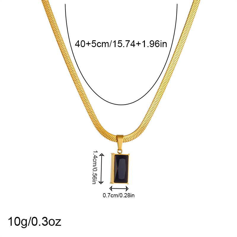 Korean style, simple and versatile black rhinestone inlaid square pendant, blade chain, stainless steel gold-plated necklace Application Scenario