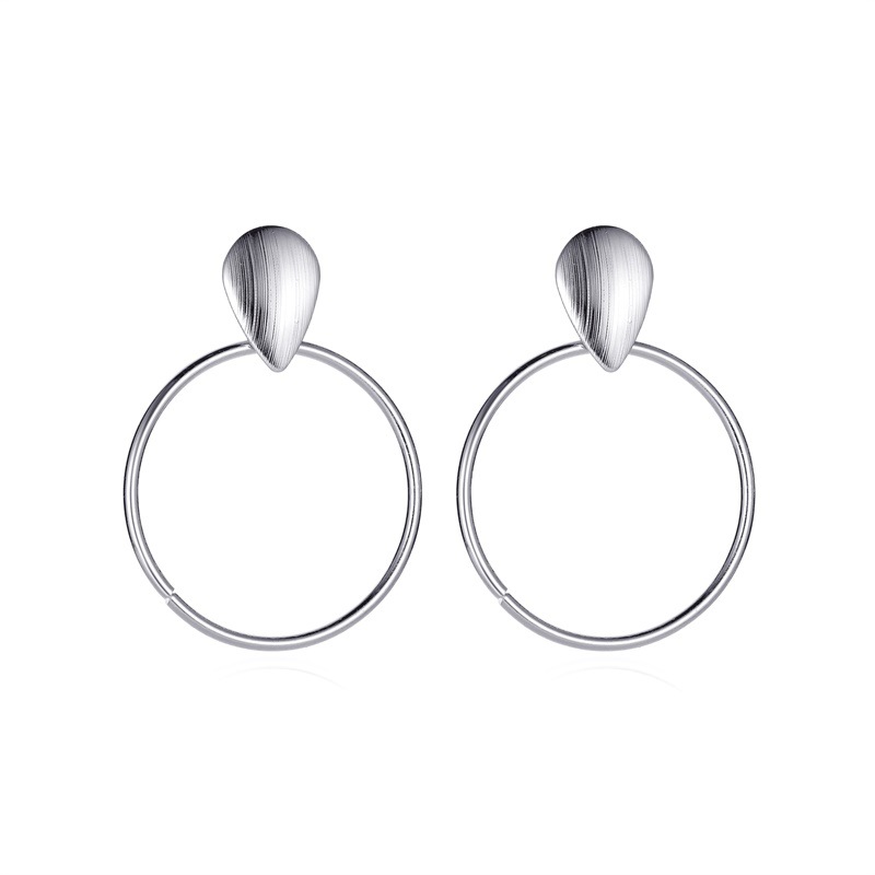 European and American InS-style exaggerated geometric ear ring earrings for women, cross-border simple and individual style, large circle stud earrings Item Picture