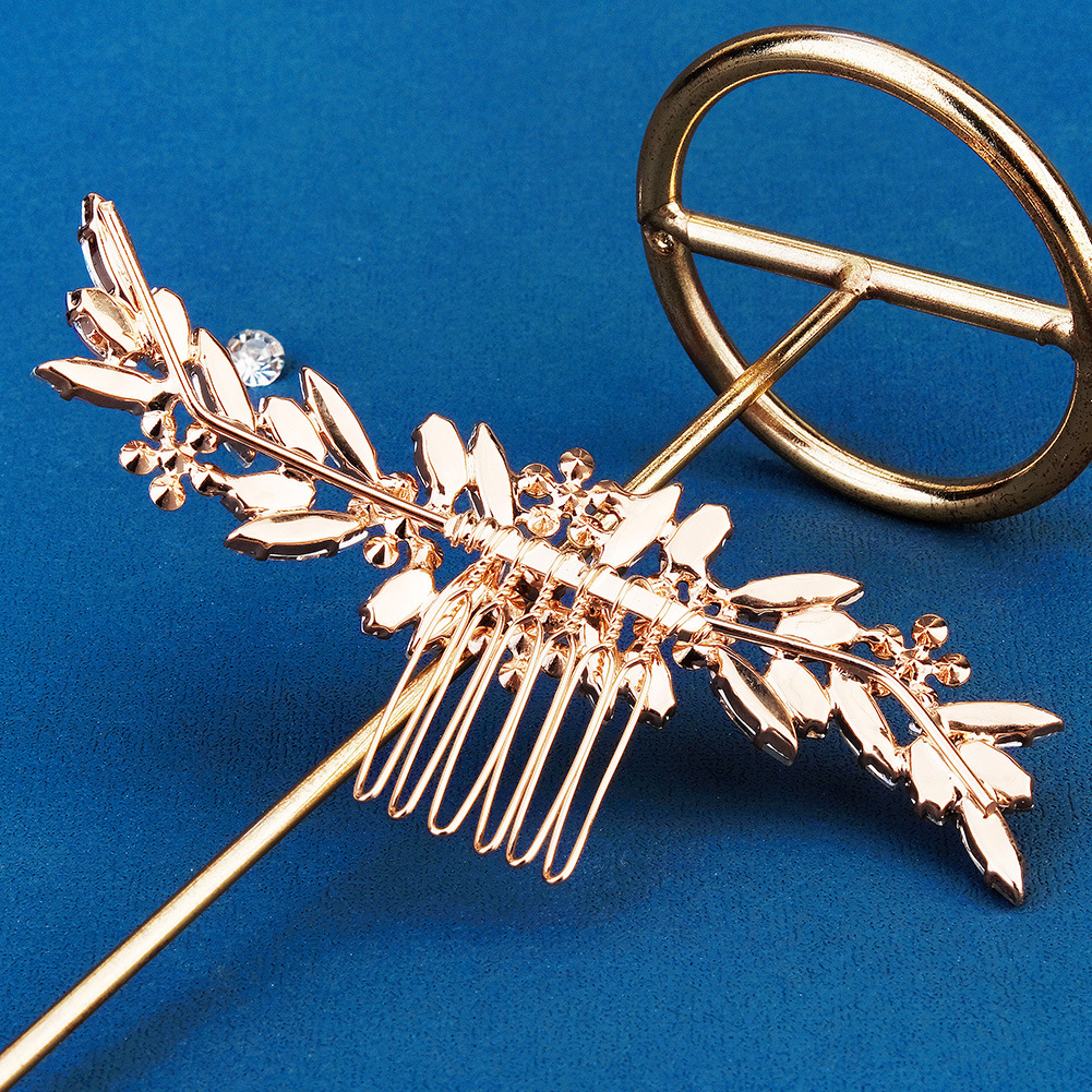 European and American wedding dress accessories, headwear, horse eye pink water diamond comb, exquisite and versatile alloy accessories, five-toothed updo, hair comb Application Scenario