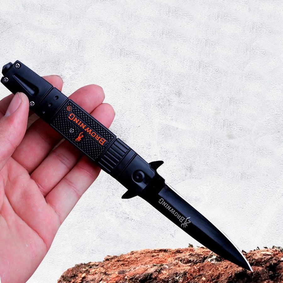 Hot-selling folding knives, portable multi-functional folding knives, camping stainless steel fruit knives, factory wholesale and direct sales of knives and tools Application Scenario