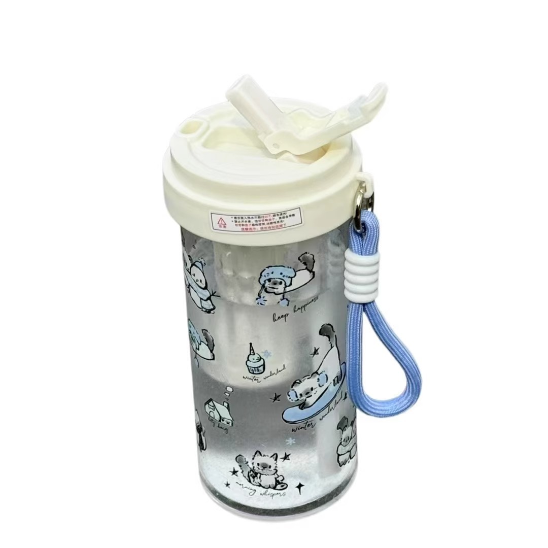 The new straw water cup has a high appearance level, is cute and portable for girls. It is a heat-resistant plastic cup with a tea-water separation function Item Picture