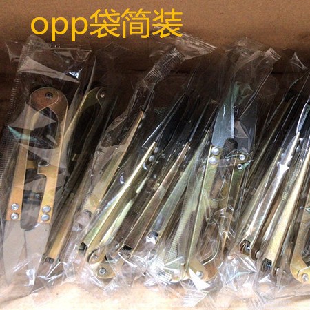 Factory direct supply of U-shaped trimming scissors, home yarn scissors, cross-stitch scissors, wholesale needle and thread ends, small scissors Application Scenario