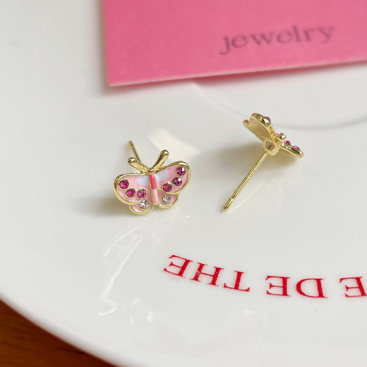 Summer sweet girl pink little butterfly stud earrings, silver needles for women, sweet and cute, versatile, oil-drip and diamond-encrusted exquisite and small earrings Specification drawing
