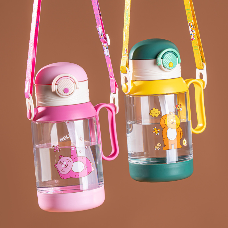 Creative children's water cup, cartoon kindergarten anti-drop, portable plastic cup, popular Instagram-style straw cup Specification drawing