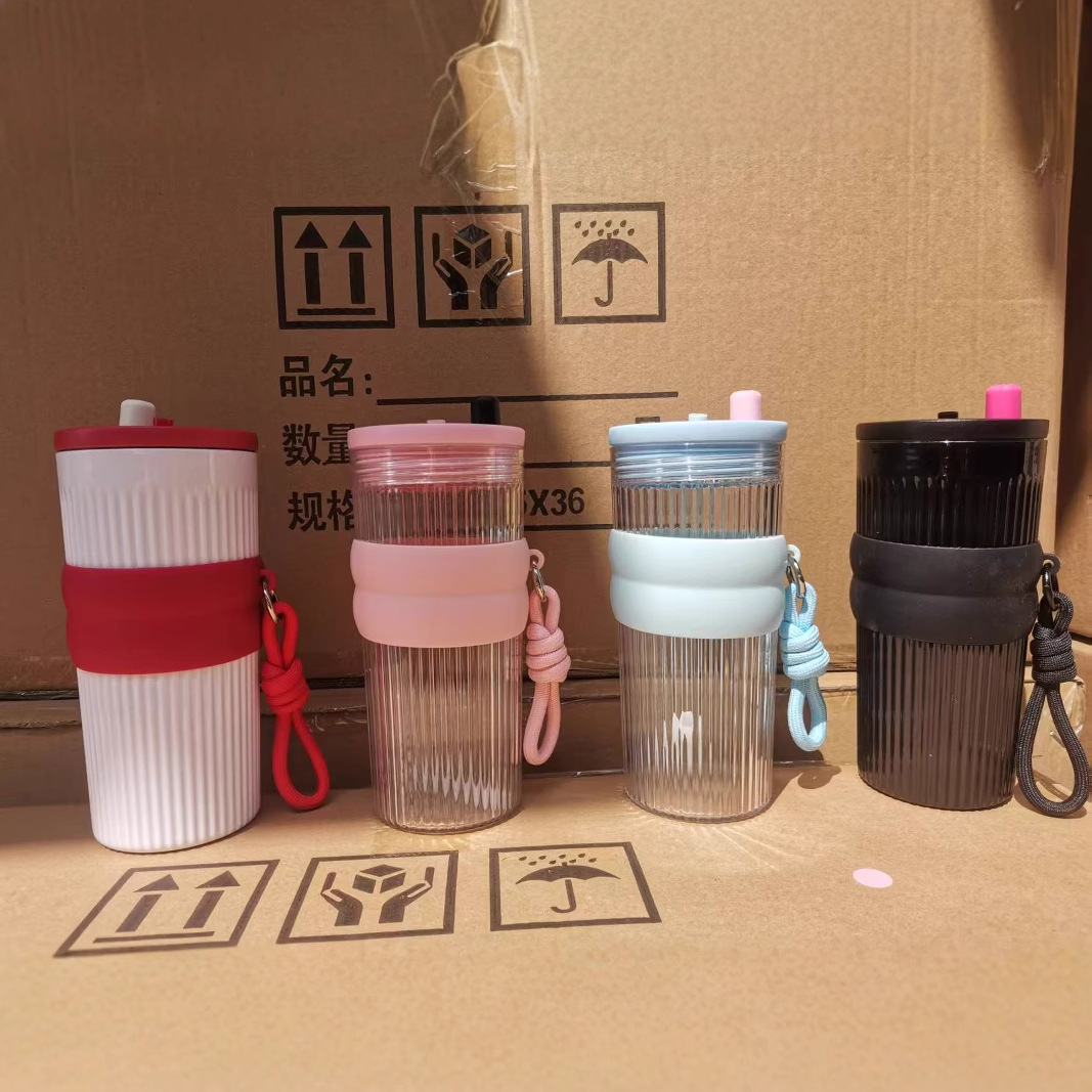 2025 New car straw water cup, large capacity, high appearance level in summer, men's and women's portable coffee cup, outdoor cup full figure