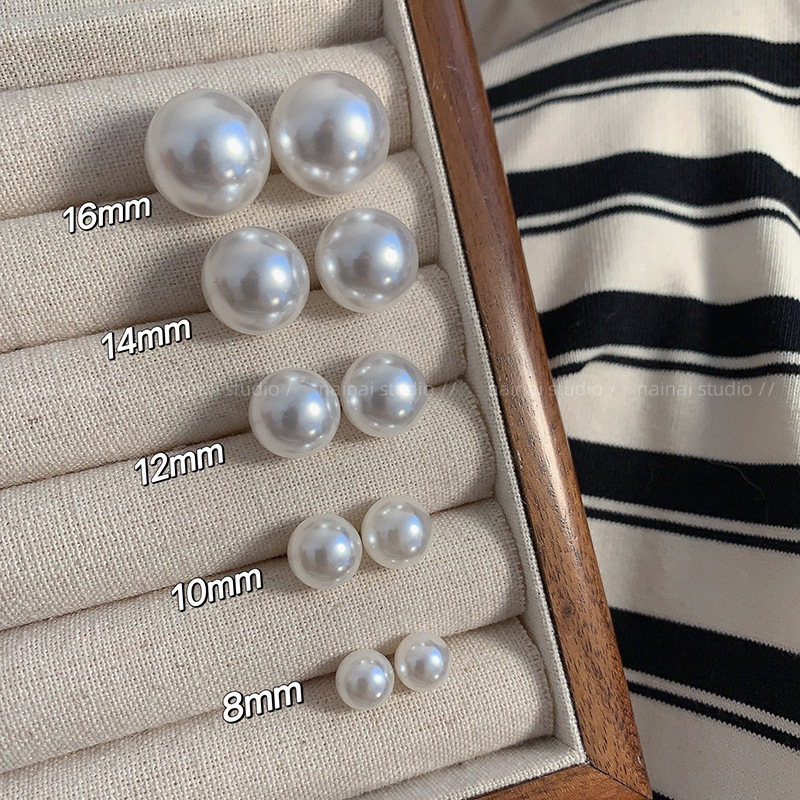 High-end pearl stud earrings for women, retro French style earrings, 2024 new trendy earrings, niche and elegant earrings full figure