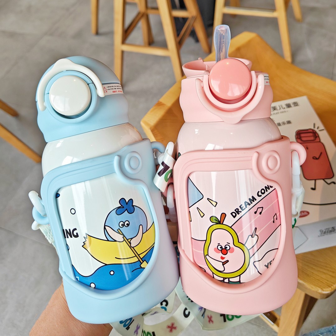 New cute children's insulated cups with cup sleeves, anti-drop straws, water cups, cartoon vacuum cups, student gifts wholesale full figure