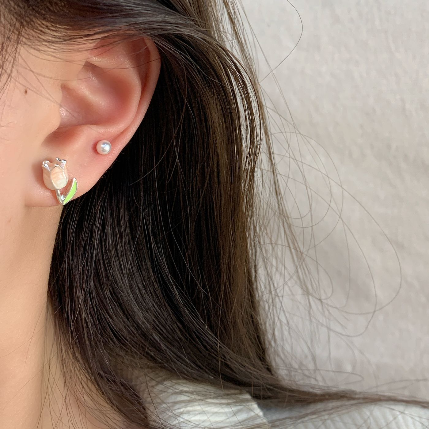 Sweet spring new tulip earrings collection, women's silver needle, small and colorful oil-drop floral stud earrings wholesale details Picture