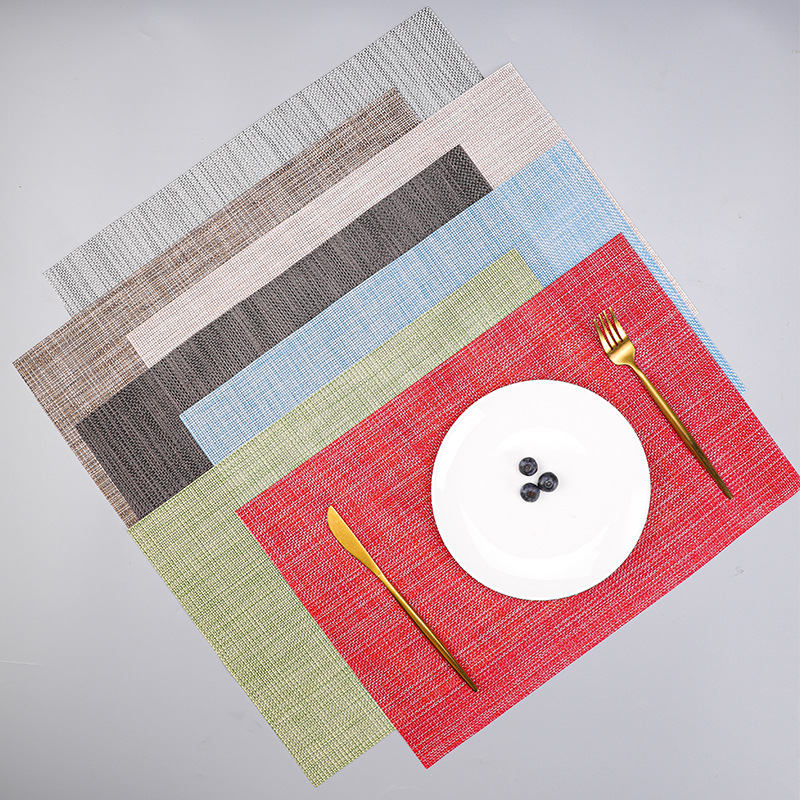 Eco-friendly PVC placemats, diagonal single and double frame Western placemats, European light luxury heat insulation MATS, table MATS and bowl MATS, quick-drying and easy to wash Application Scenario
