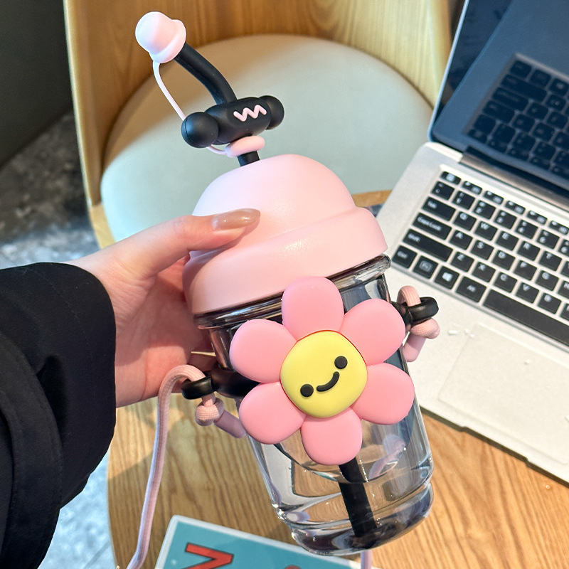 Sunflower Plastic Straw Cup, new desktop office plastic water cup, large-capacity slanted cross, cute girls' cup Application Scenario