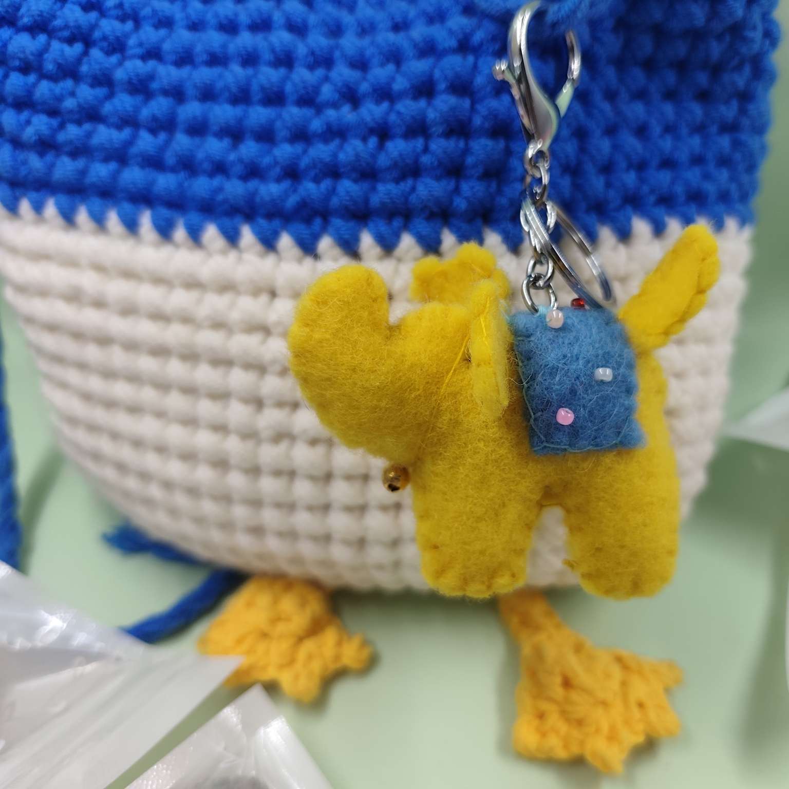 羊毛毡小象包包挂件饰品手机挂件详情图2