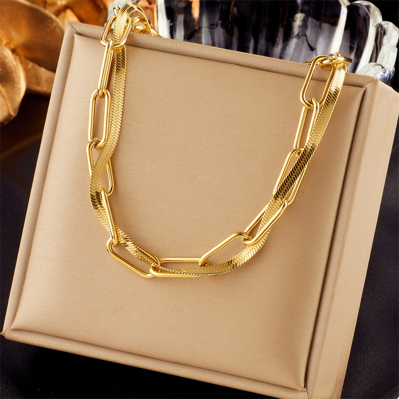 European and American fashion punk hip-hop personality design, color-blocking double-layer chain metal titanium steel heavy industry necklace details Picture