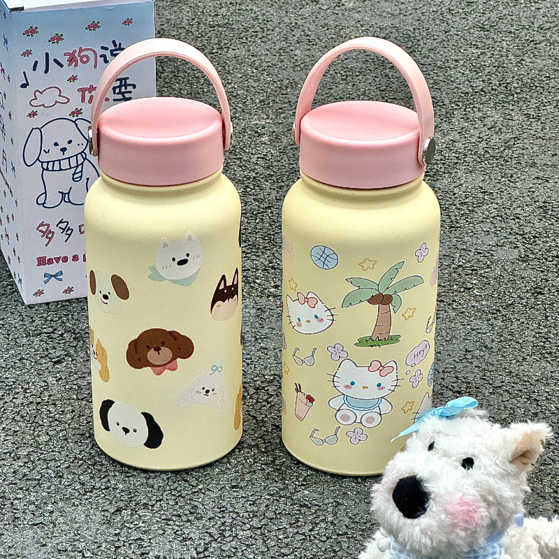 This is an original and cute water cup and thermos cup with high appearance standards for girls. It has a large capacity and is made of 304 stainless steel for students, making it portable details Picture