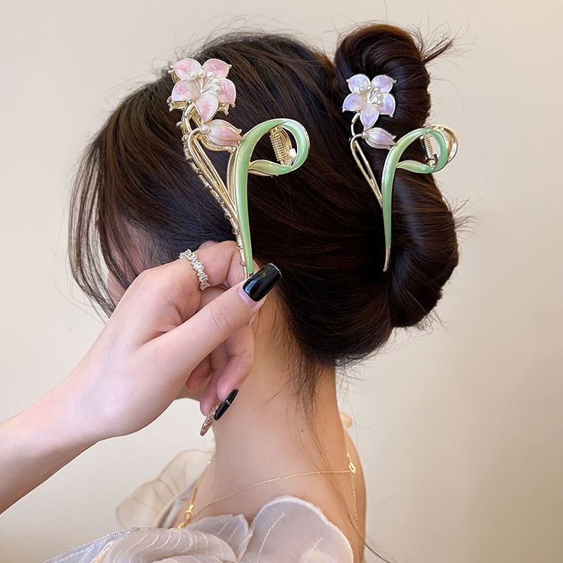 A Chao Yan Hua hand-painted enamel style grab hairpin for women 2023 new style, cute forest-themed headwear at the back of the head, exquisite full figure