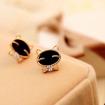 Korean fashionable and cute black smiling cat water diamond stud earrings, alloy oil-dripping cat earrings, female student accessories details Picture