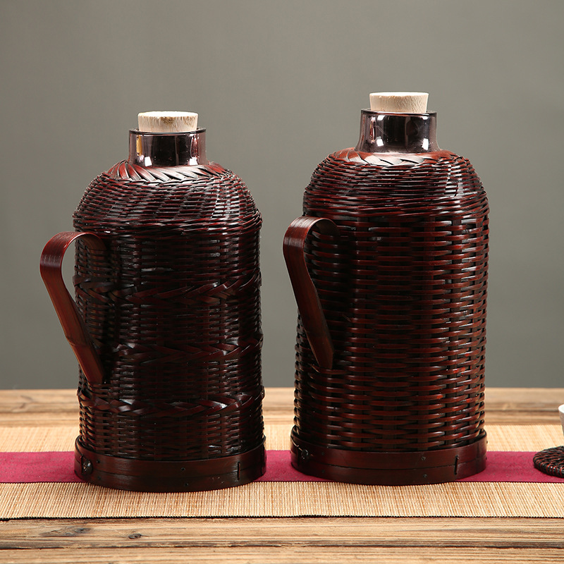 Bamboo woven thermos, household retro thermos, glass inner liner, old-fashioned thermos, tea room thermos, bamboo woven thermos Application Scenario
