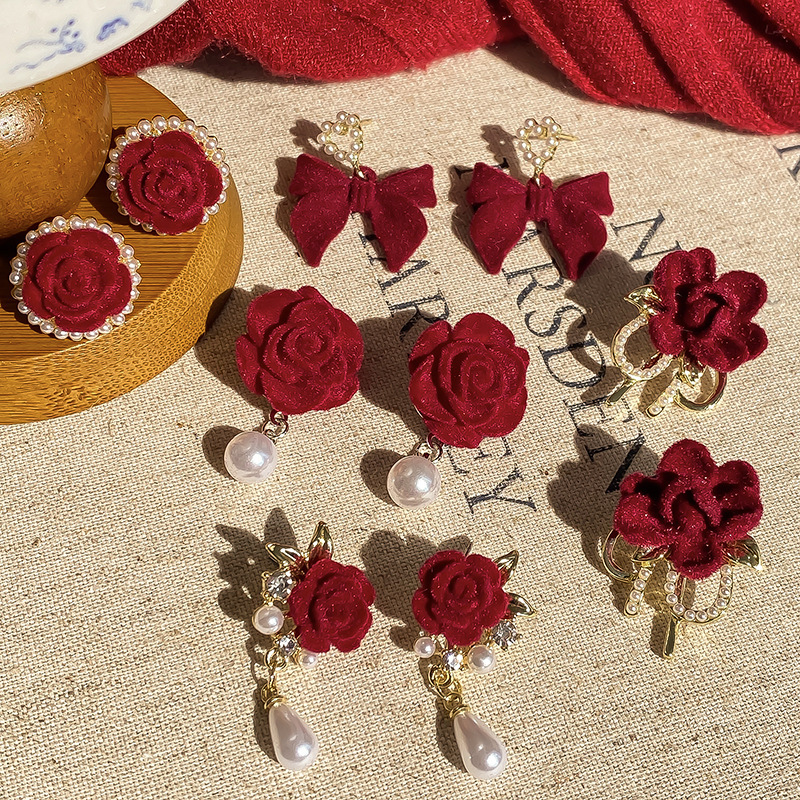 Red Christmas earrings for women, new autumn and winter 2024, tassel bow stud earrings, elegant and high-end style details Picture