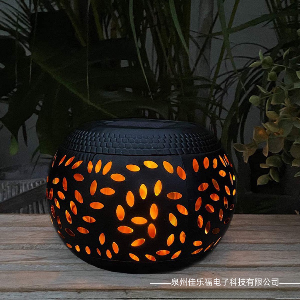 Cross-border outdoor courtyard solar landscape lights, ironwork solar lawn lights, garden landscape decoration, balcony decoration full figure