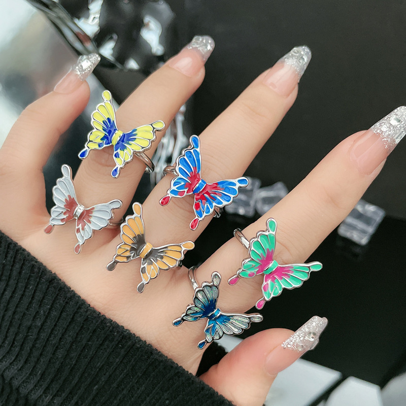 A liquid butterfly opening ring with a national trend style for women, featuring gradient colors, irregular fashion, individuality, and a sweet, cool and trendy ring accessory Specification drawing