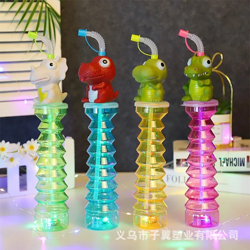 New cross-border factory direct sales plastic straw cups, coconut tree torches, twisted dough sticks, cartoon animal cups, festival party gifts full figure
