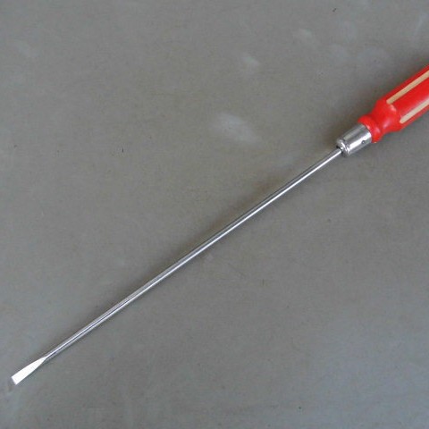 In the 1990s, there were 2-inch, 3-inch, 4-inch, 5-inch, 8-inch to 18-inch flat-head screwdrivers with wooden handles Application Scenario
