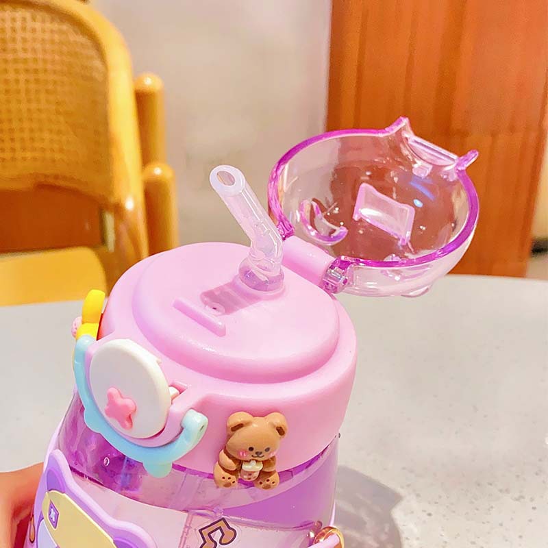 New cross-border large-capacity children's plastic cup, high appearance level water cup, girls' cartoon violent bear portable straw water cup Application Scenario