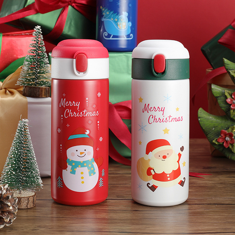 Christmas series cartoon insulated cups, snowman and elk printed lockable water cups, office and school straw cups Application Scenario
