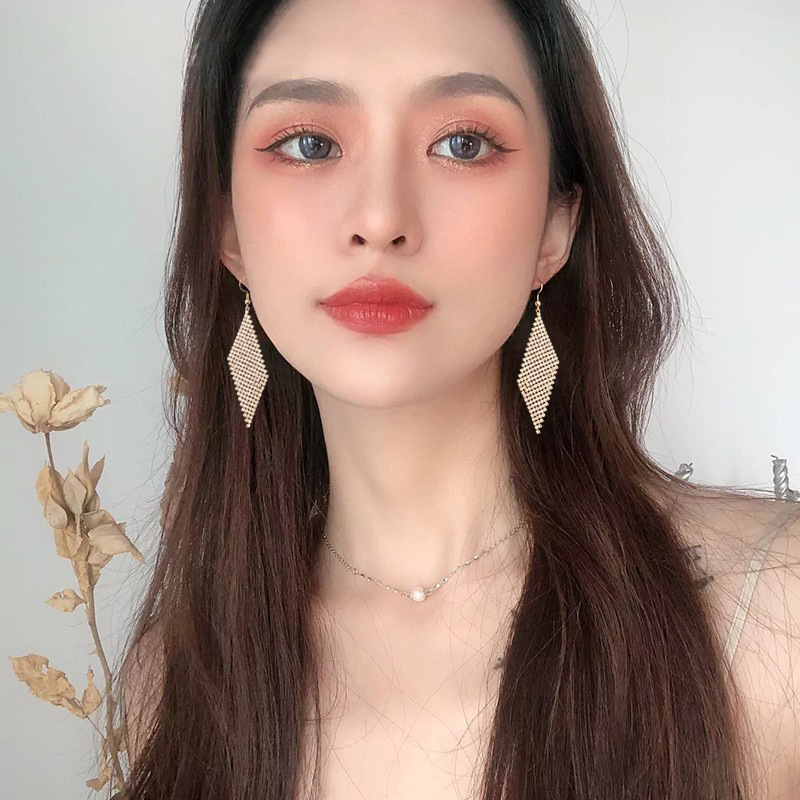 Fashionable, exquisite and versatile tassel earrings, silver needle high-end earrings, feminine, light luxury and exaggerated earrings and accessories wholesale Specification drawing