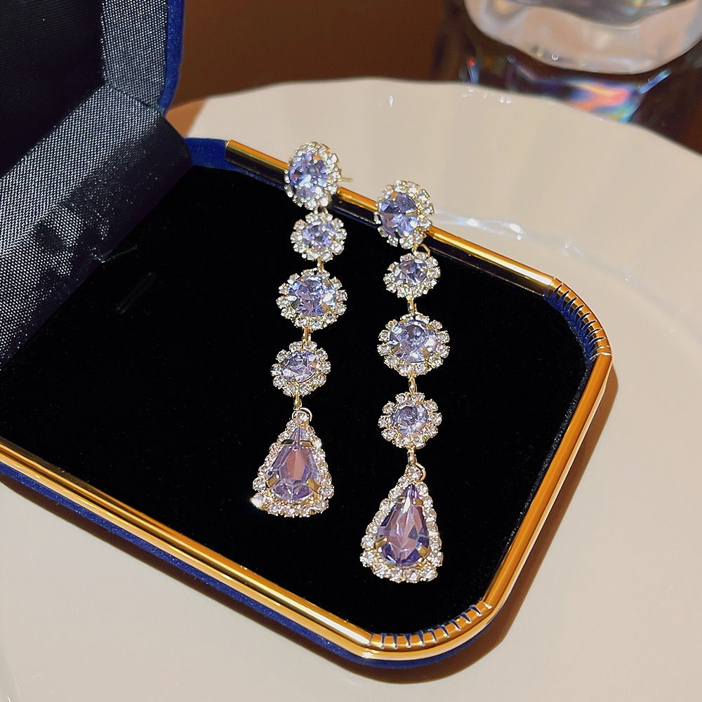 2024 New stylish geometric long tassel earrings for autumn and winter, high-end purple teardrop earrings for women wholesale Application Scenario