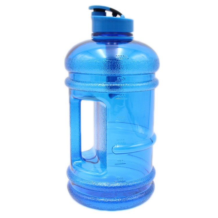 Manufacturer PETG 2.2L sports water bottle, plastic fitness large water bottle, 180g large-capacity plastic water bottle Application Scenario