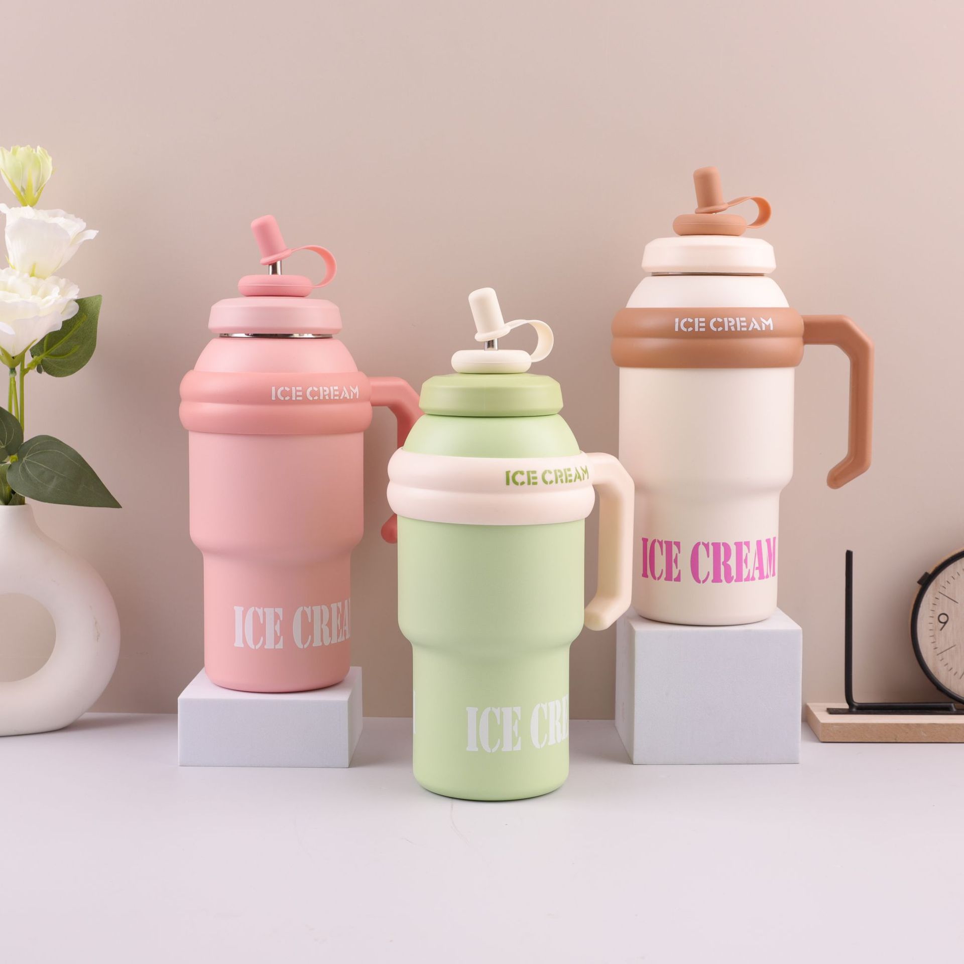 New giant 316 stainless steel car cup, double-layer vacuum handle cup, large-capacity insulated cup with straw Specification drawing