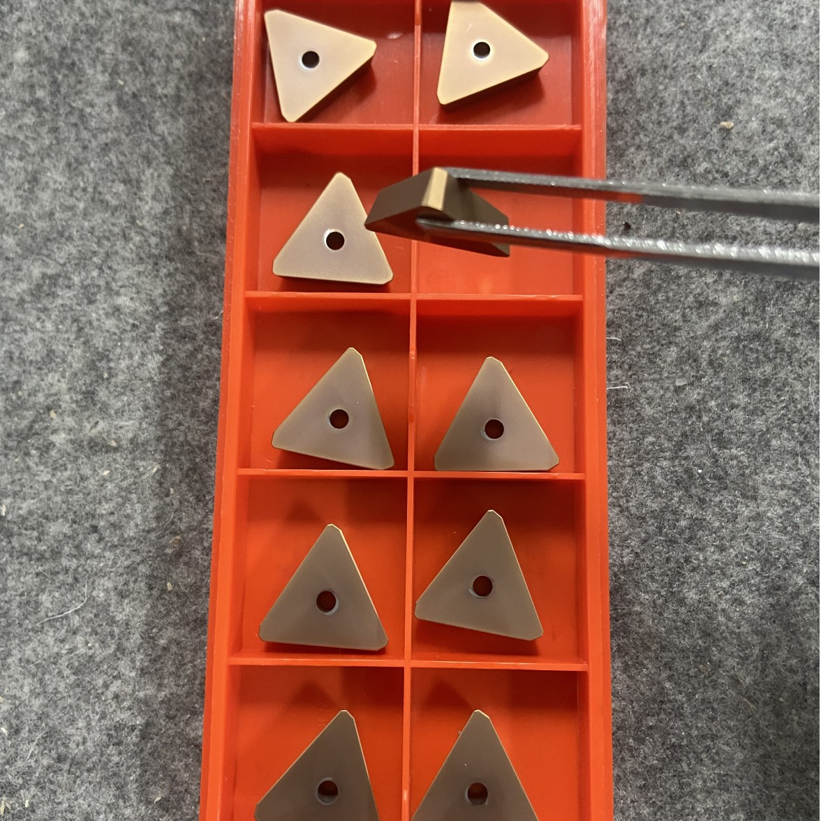 TPKN2204 right-angle CNC triangular milling cutter blade steel parts 90-degree super-hard alloy gantry milling die steel details Picture