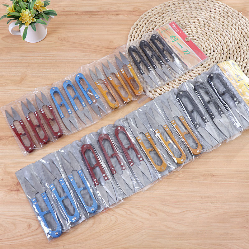Hu Yidao's U-shaped thread scissors are available at a 2-yuan store in Yiwu. They are household cross-stitch scissors and spring thread scissors full figure