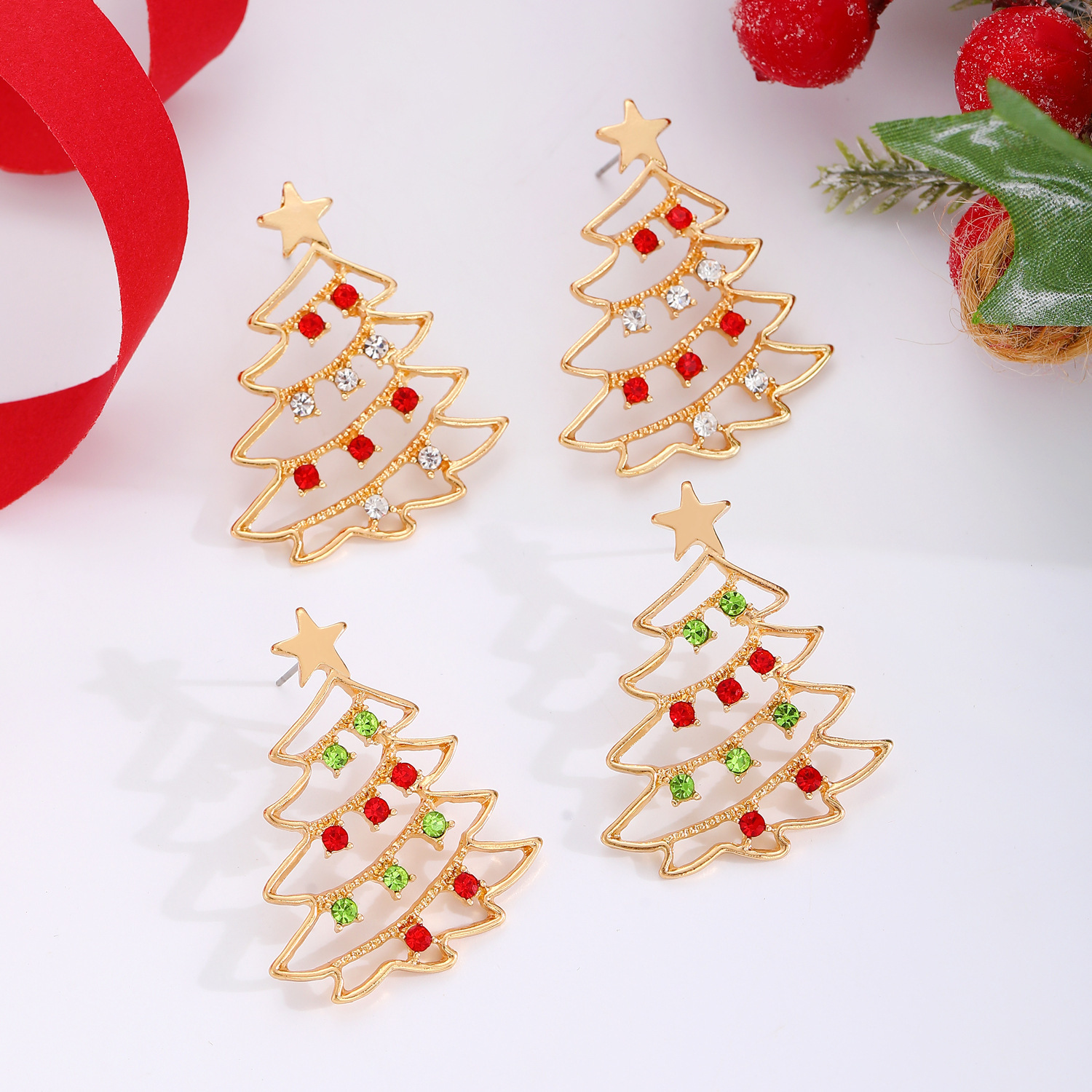 The popular cross-border sales of colorful diamond-encrusted hollowed-out Christmas tree stud earrings from Europe and America exude a feminine and high-end charm Specification drawing