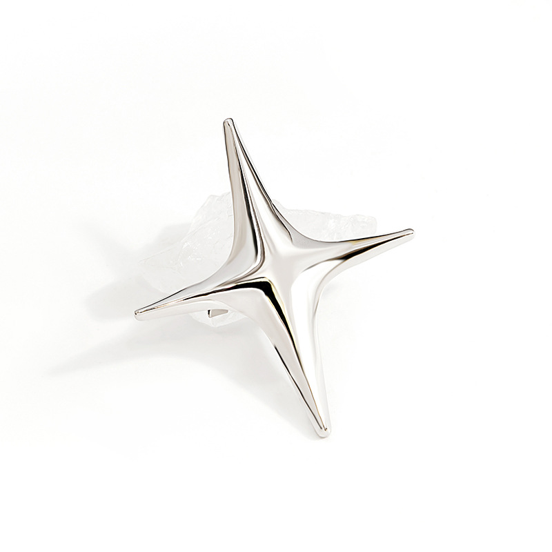 European and American retro metal style star-shaped brooch suit coat, niche pin, simple and elegant accessory, suitable for both men and women details Picture
