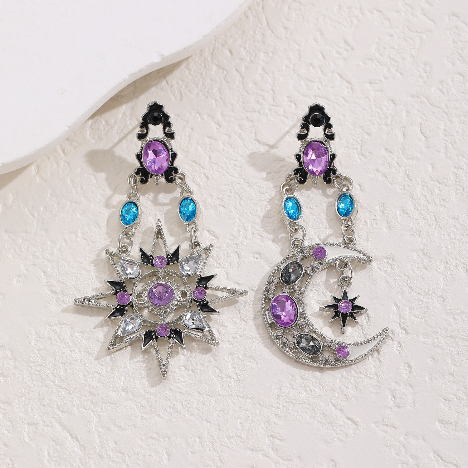 New Baroque earrings, retro and exaggerated sun and moon women's earrings, are selling well across borders. Long asymmetrical earrings Specification drawing