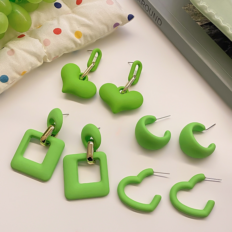 Green stud earrings for women, 2024 new bestsellers, summer high-end earrings, trendy retro style, versatile earrings Specification drawing