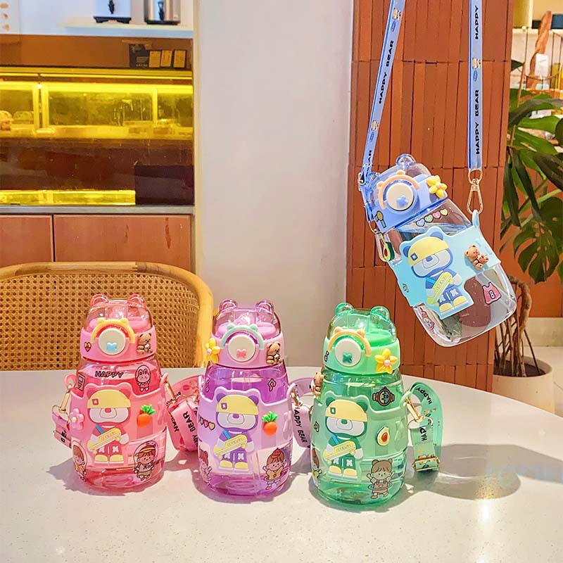 New cross-border large-capacity children's plastic cup, high appearance level water cup, girls' cartoon violent bear portable straw water cup details Picture