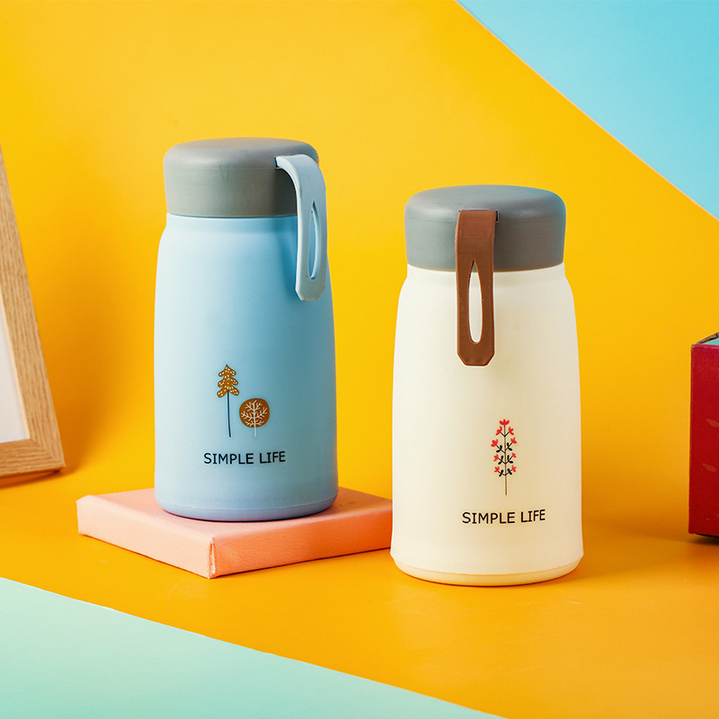 Factory direct delivery ground promotion water cups, small Q cups, portable gift cups, advertising event glass water cups, customized logo full figure