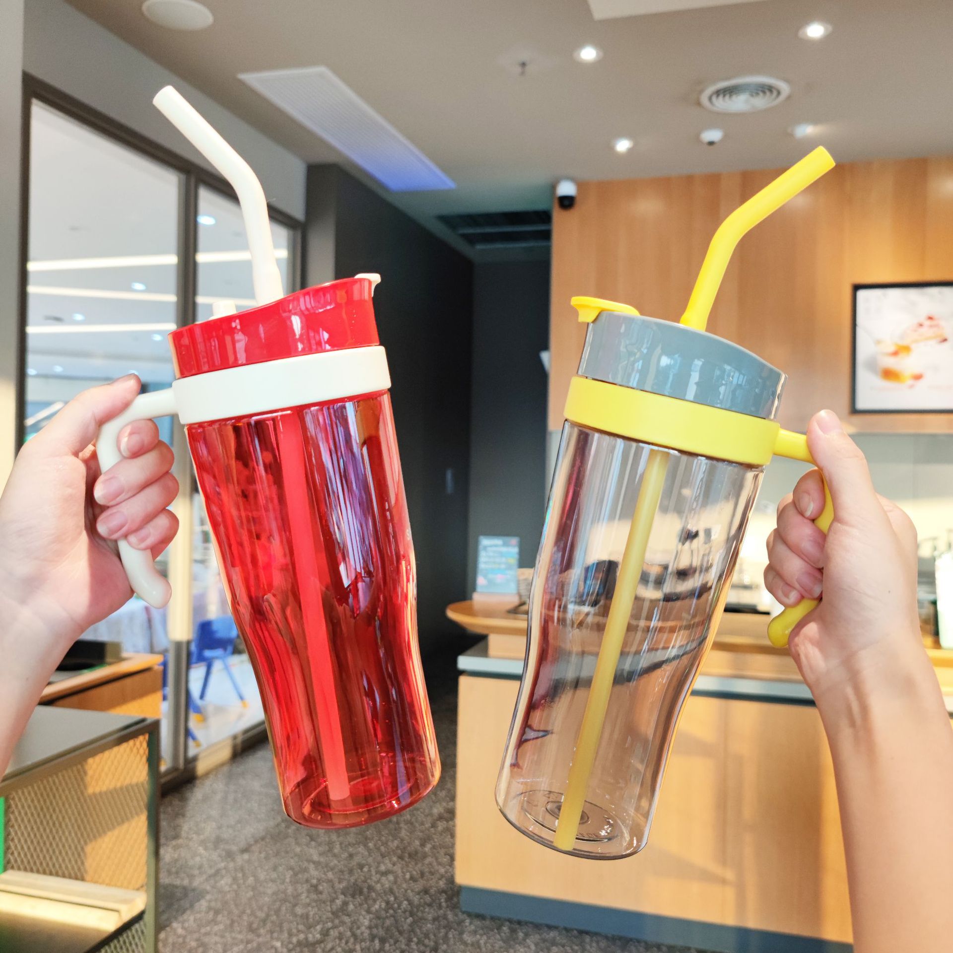 Wholesale of double-drinking straws, plastic car cups, ice king cups, large-capacity adult drinking water handles, car water bottles Specification drawing