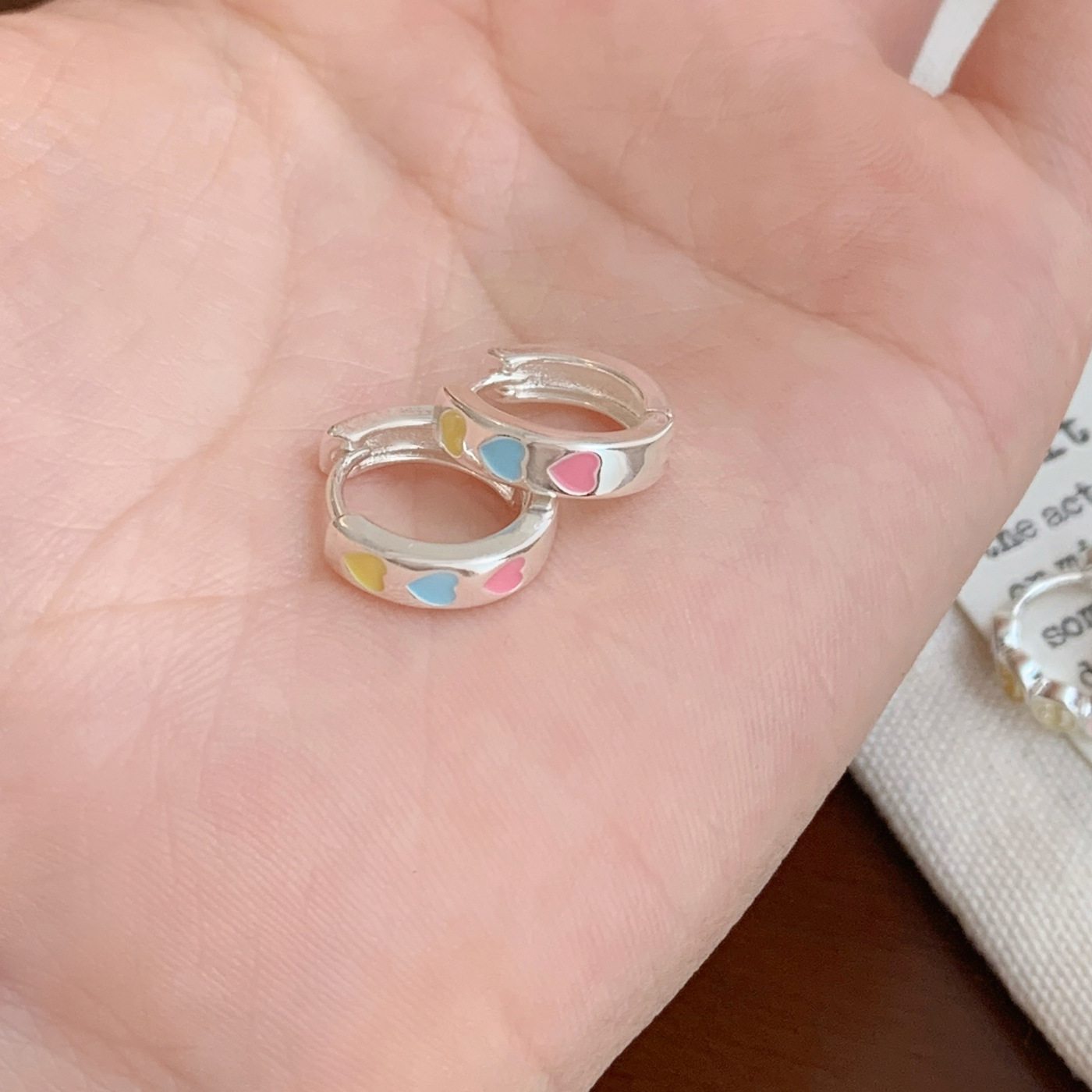 Summer fresh and sweet copper oil-dripping, star-shaped smiling face, heart-shaped ear buckles, women's niche design, high-end and versatile earrings Specification drawing