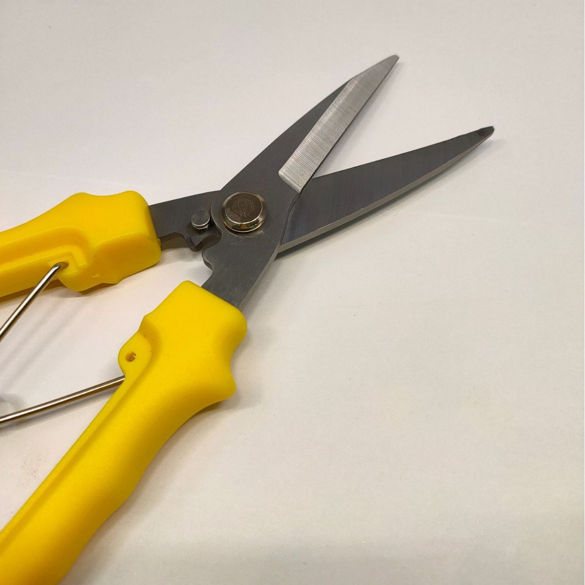 Stainless steel electronic shears, iron sheet shears, industrial-grade powerful electrician shears, aluminum panel wire trough shears, 7-inch and 8-inch lock shears Specification drawing