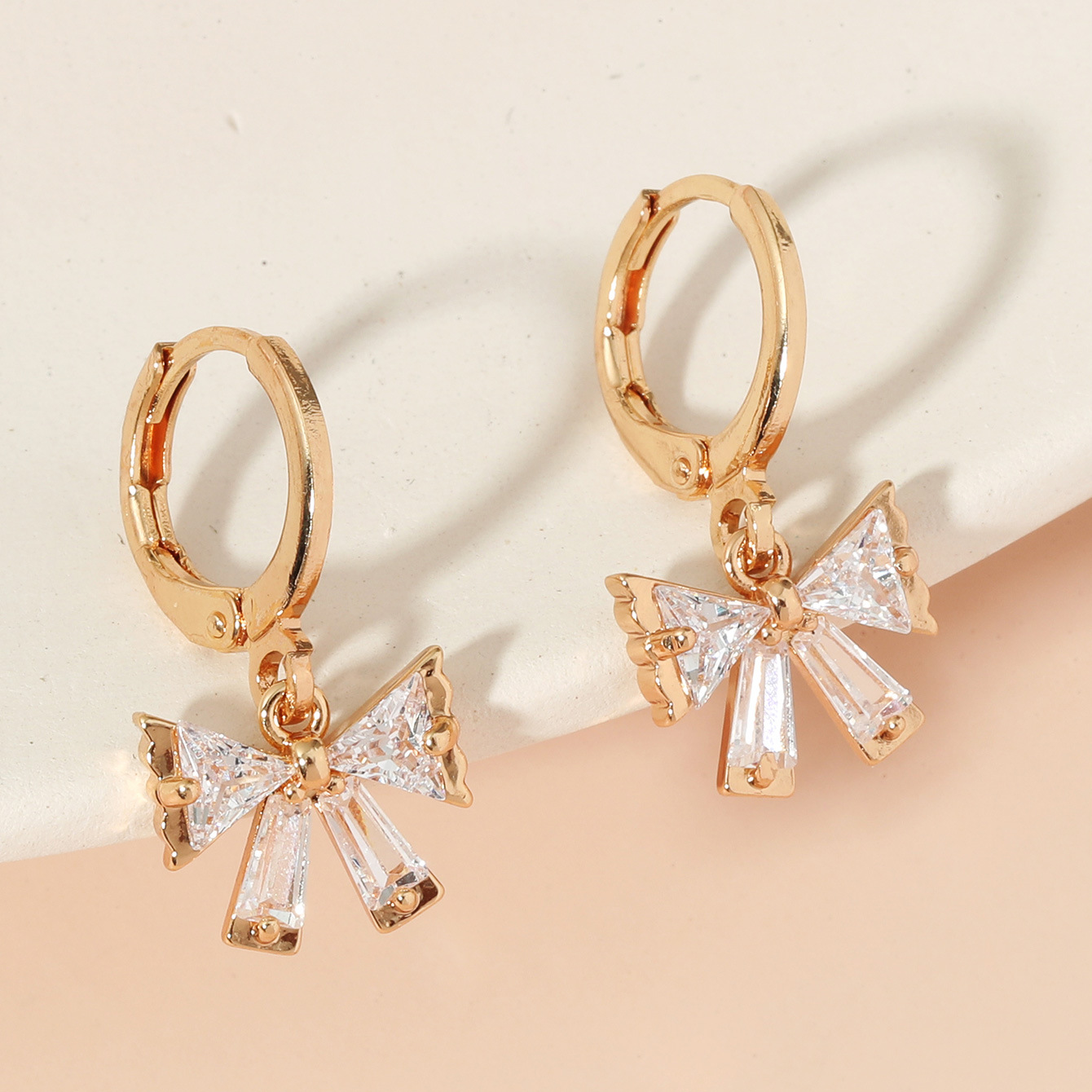 Korean retro style bow earrings, European and American ins style individual zircon earrings, fashionable and simple, super fairy ear buckles Specification drawing