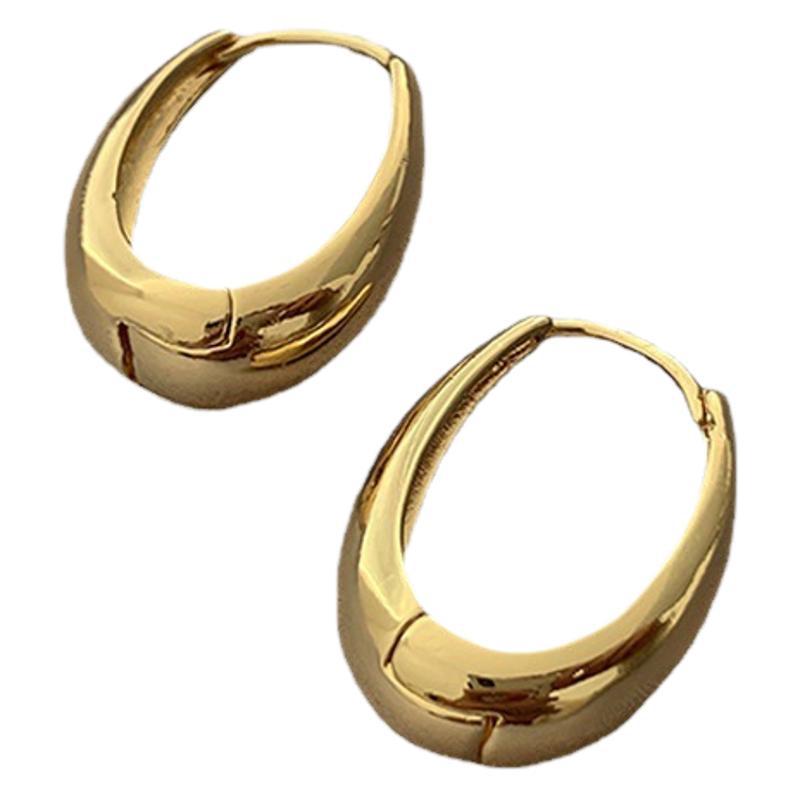 The new minimalist geometric oval earrings exude a sense of sophistication and elegance. The stud earrings for women are simple and versatile, and the new trendy ear rings are stylish Item Picture