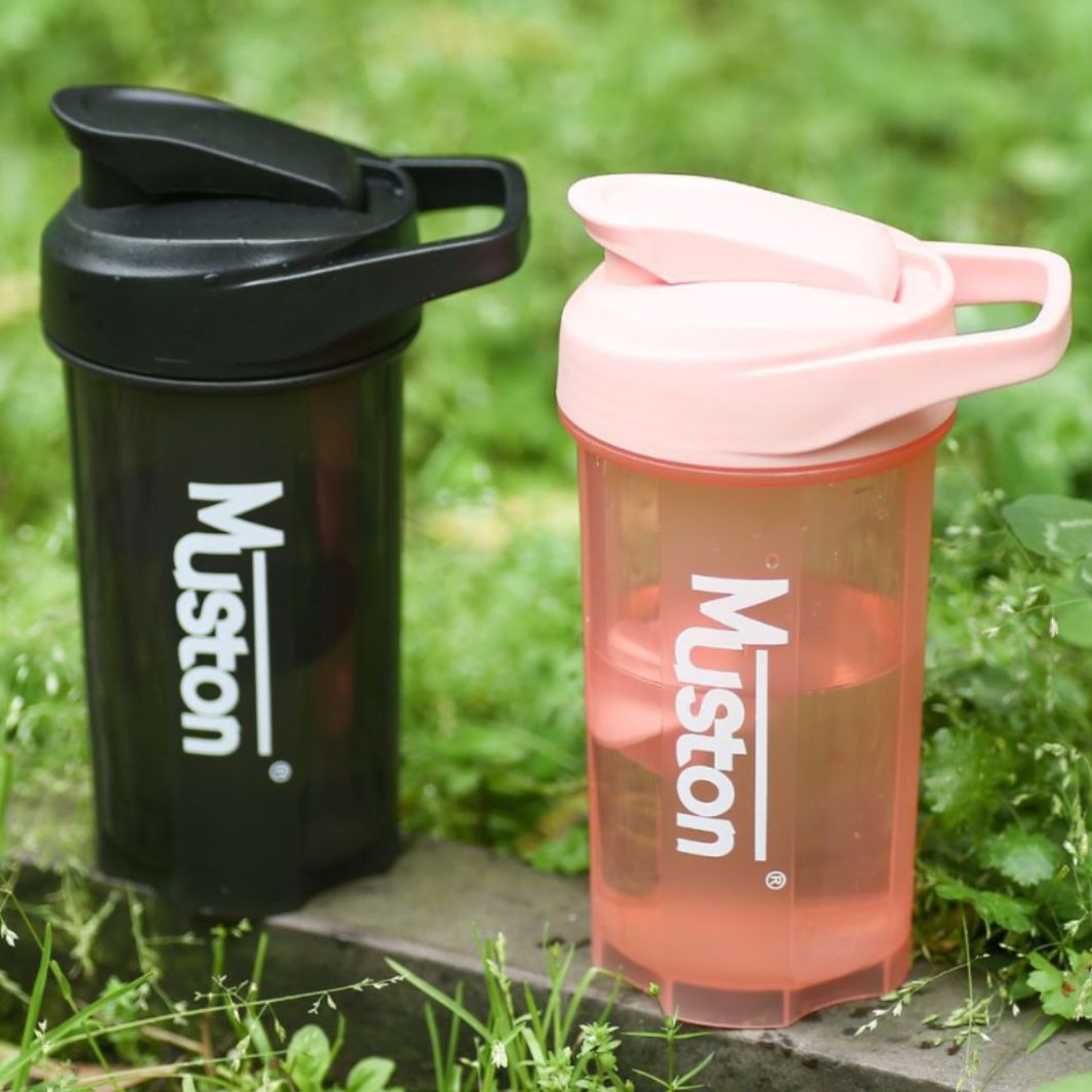 Manufacturer's 500ml protein powder shaker cup, portable plastic cups for sports and fitness, men's and women's cups, water cups, milkshake cups, outdoor Application Scenario