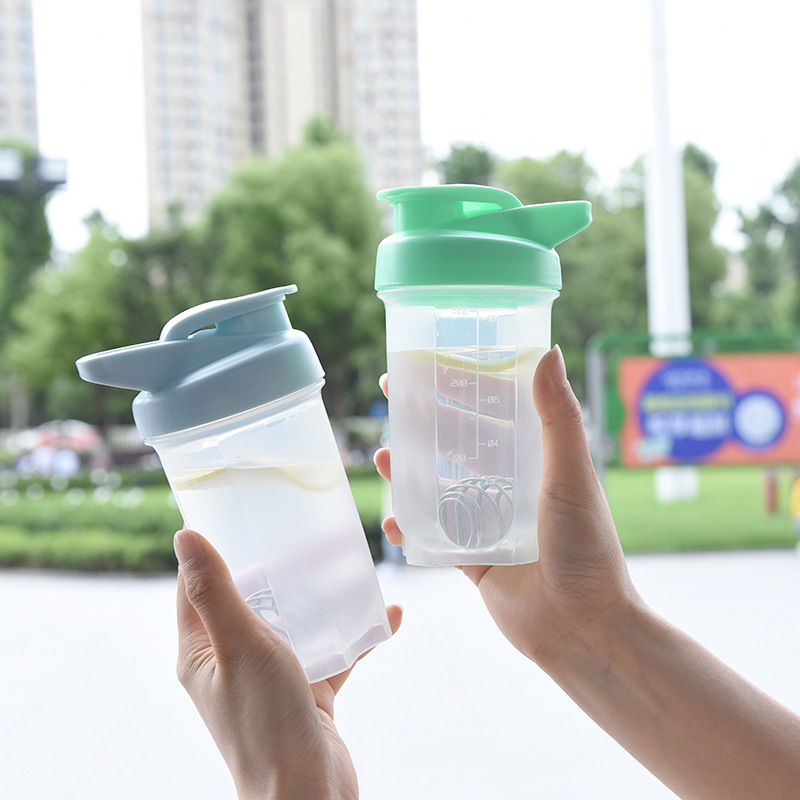 300ML plastic protein powder shaker cup made of pp material, 300ml coffee cup with scale, fitness sports cup, plastic details Picture