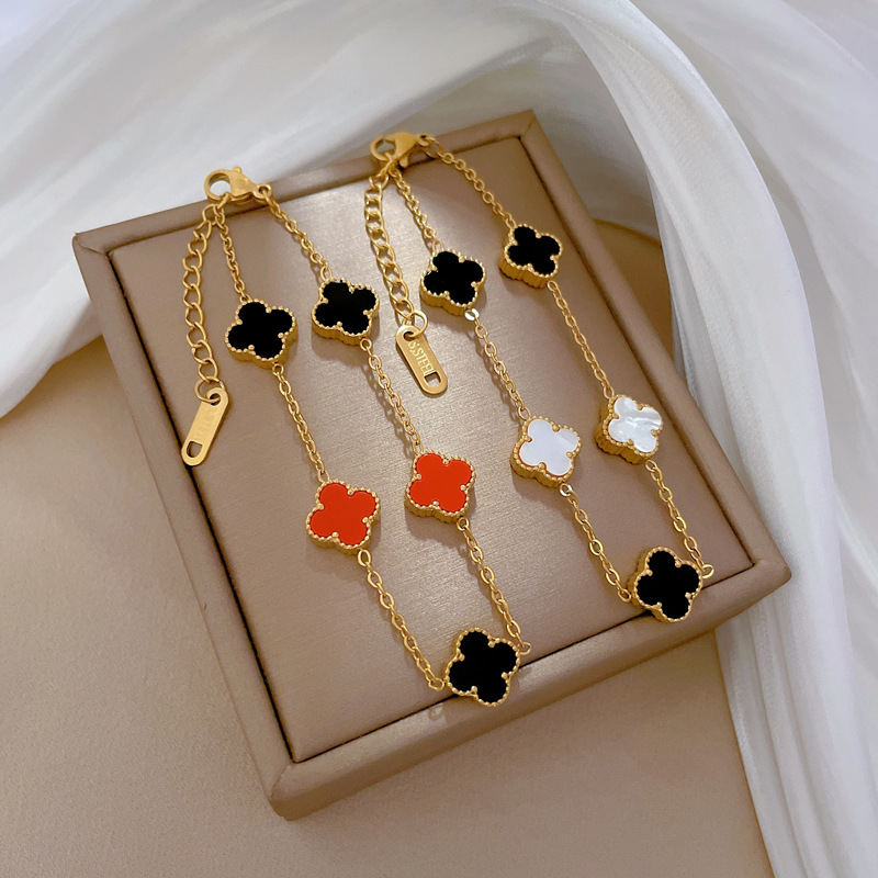 【 All-titanium Steel 】 Elegant four-leaf flower black and white mother-of-pearl lucky minimalist chain bracelet, retro best friend of a female Internet celebrity Specification drawing