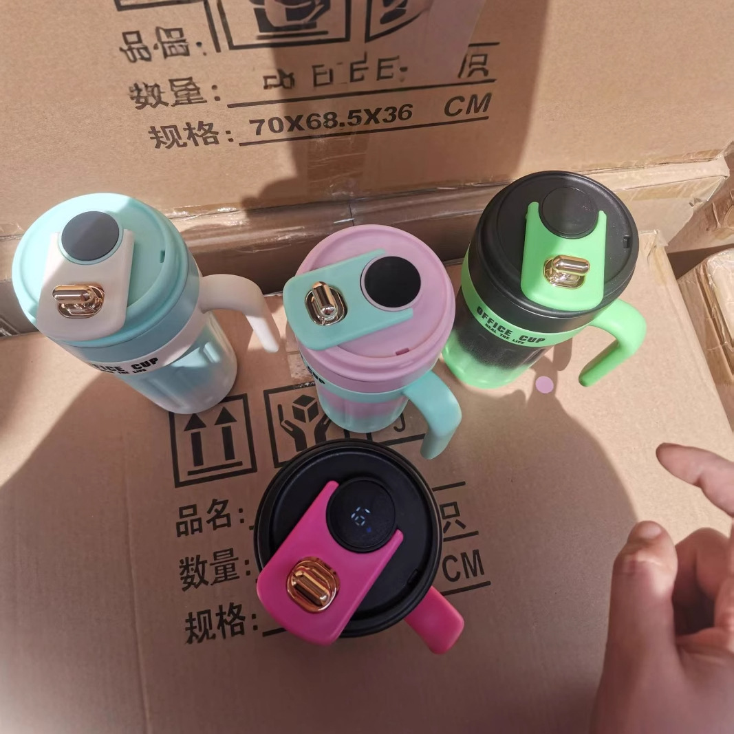 Wholesale of new stainless steel gradient coffee cups, smart temperature measurement insulated cups, and portable water cups for men and women with high appearance standards Application Scenario