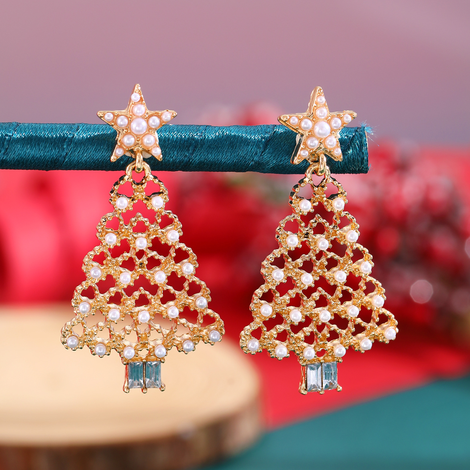 European and American cross-border light luxury high-end colored diamond and pearl Christmas tree stud earrings, Christmas earrings for autumn and winter, Christmas earrings and accessories details Picture