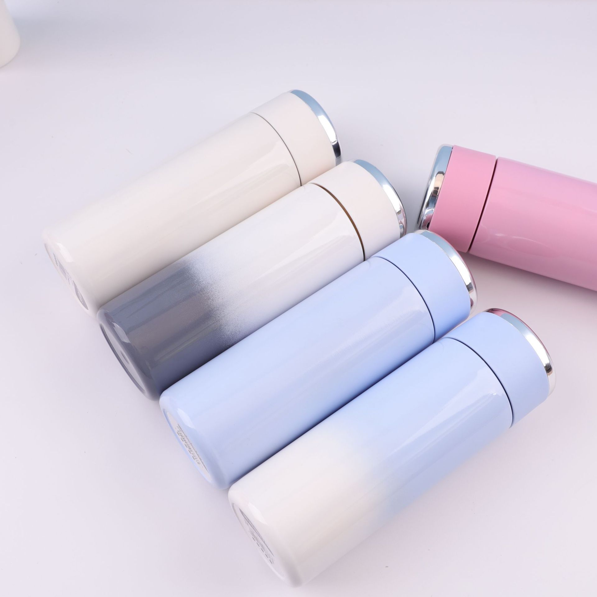 Smart temperature-measuring 304 stainless steel gradient insulated cup, travel cup, home temperature cup, portable direct drinking water cup Specification drawing